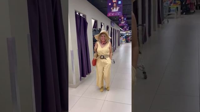 Шопинг-пауза в Familia смотреть онлайн