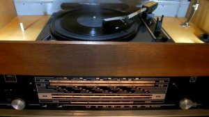 Музыка кино:мелодии из фильма "Мужчина и женщина" (Ф.Лэй)