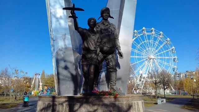 Воронеж . Памятник десантникам . смотреть онлайн