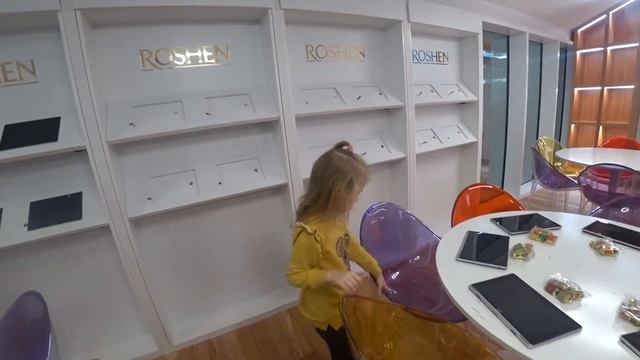 Экскурсия на шоколадную фабрику Roshen смотреть онлайн