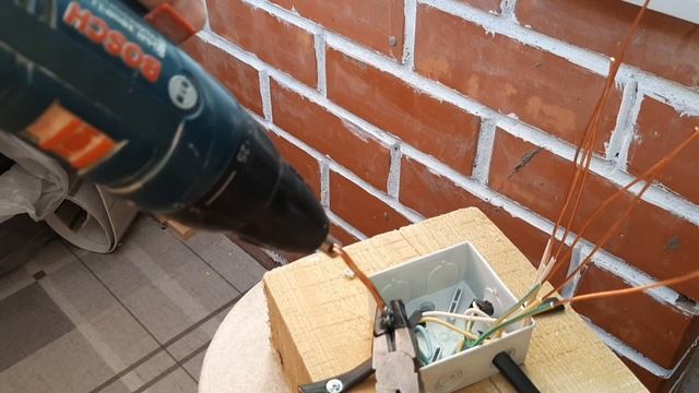 Как быстро скрутить провода шуруповертом. видео #2 смотреть онлайн