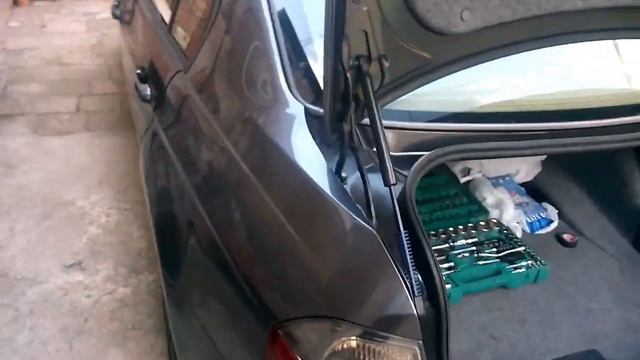 BMW E90 automatically opened trunk / automatisch geöffnet tailgate смотреть онлайн