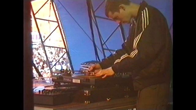 DJ Tonik + DJ LA a.k.a. DJ Штакет • Live @ Adidas Streetball Challenge 1998.08.14 смотреть онлайн