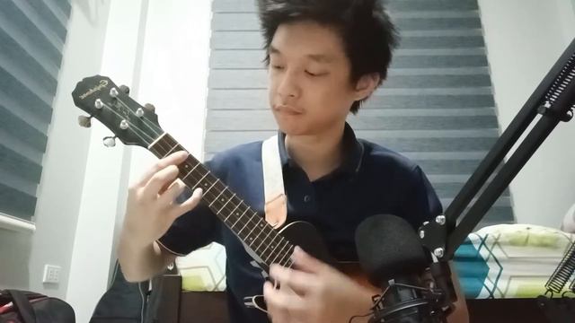 Ocean Eyes by Billie Eilish Ukulele Cover смотреть онлайн