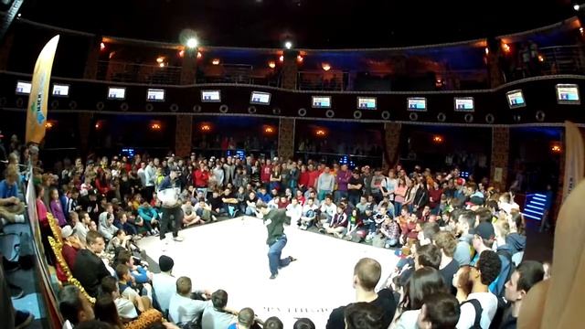 Cooper vs Pee-Rock (Комбонейшн 6, Казань 2014) смотреть онлайн