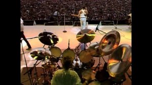 Queen - Crazy Little Thing Called Love live aid (remastered sound)