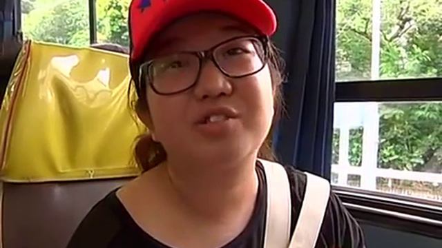 В Гонконге появился автобус для пассажиров с собаками (новости) смотреть онлайн