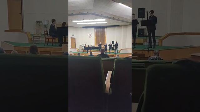 Игра на духовых инструментах и барабанах смотреть онлайн