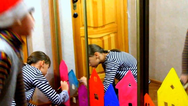 Как украсить дом и окна к Новому Году своими руками вместе с детьми смотреть онлайн