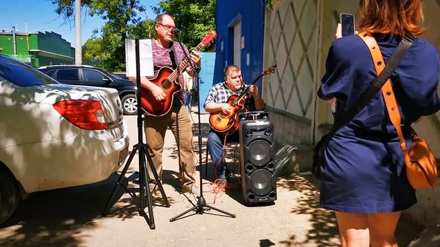 Дуэт GlazzzGo Сергей Храмов и Сергей Сухонин тестируют Колонку Eltronic EL-1022 смотреть онлайн