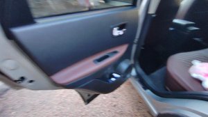 Ворсовые ковры и перетяжка карт дверей в Nissan Qashqai J10 от DIREFOX