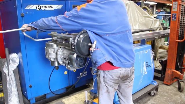 Дорновая гибка алюминиевой трубы с поворотами в пространстве. Трубогиб с ЧПУ PARTNER смотреть онлайн