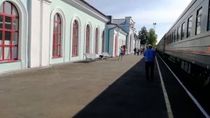 В г.Осташков из Москвы и СПб сборный поезд прибывает летом раз в неделю.Так его встречали в августе