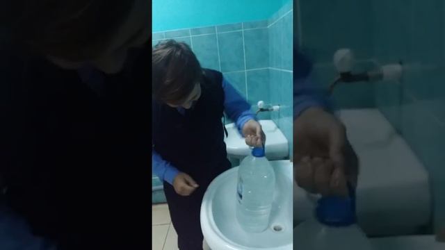 Ворует нефть в школе... смотреть онлайн