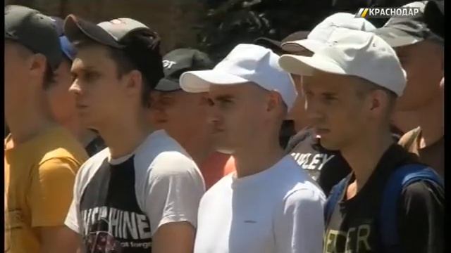 Краснодарские военкоматы с начала призыва отправили в армию около 300 призывников смотреть онлайн