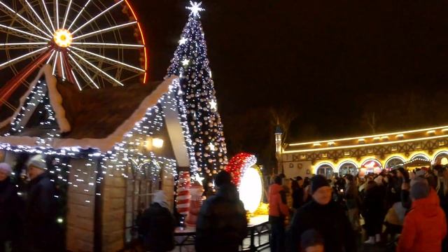 Парк Горького. Харьков. Новый Год 2020-2021. Новогодние инсталляции.Timelapse. смотреть онлайн