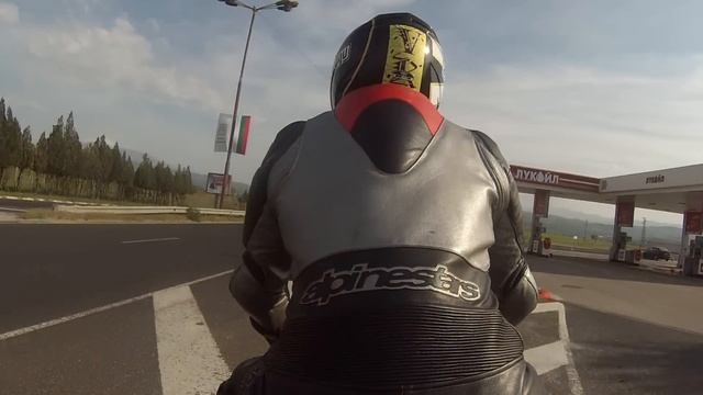 Yamaha R1 2009 vs CBR1000rr 2004 Predela Riders Club смотреть онлайн