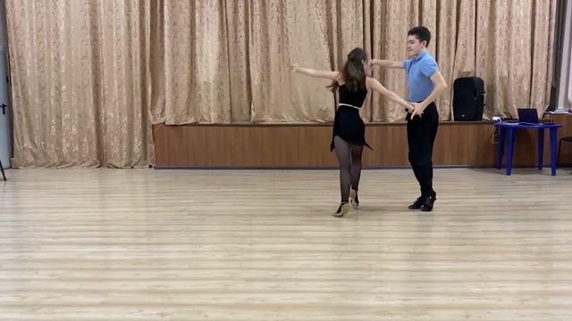 Весовое взаимодействие в танце румба смотреть онлайн