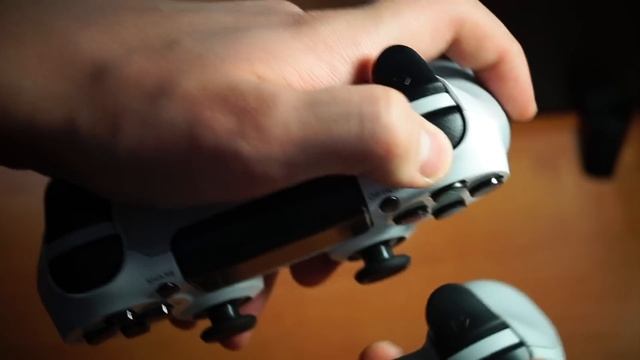 ПОЛНОЕ СРАВНЕНИЕ ПОДДЕЛКИ И ОРИГИНАЛЬНОГО DUALSHOCK 4 смотреть онлайн
