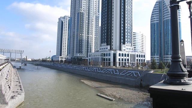 19.11.2021. Чечня. Грозный. На мосту через реку Сунжа смотреть онлайн