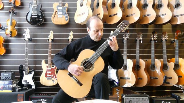 Paco Castillo - 204 Spruce Classical Guitar