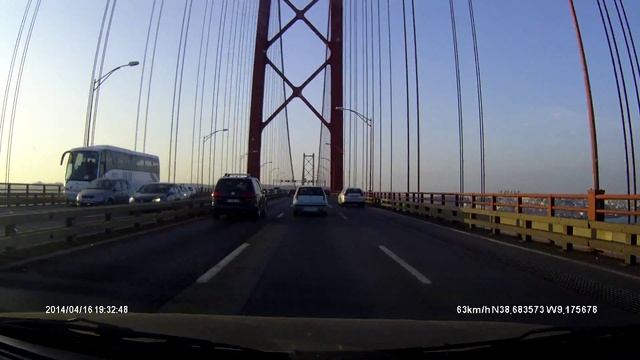 Мост 25го апреля. Португалия смотреть онлайн