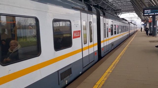 Отправление ЭП2Д-0098 Кубинка-1 - Дубна по неправильному пути со станции Славянский бульвар смотреть онлайн