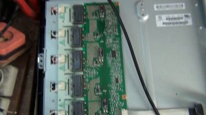 Samsung LE-32R81B проверяем лампы и инвертор.