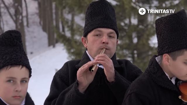 Grupul Vocal-tradițional „Ai Lui Ștefan, Noi Oșteni” - Urătură Tradițională De Anul Nou