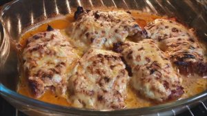 Свинина под сырно-сметанно-майонезной шубкой