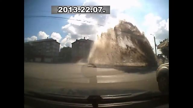 Фонтан на Перекрёстке Худякова и Энгельса Челябинск) смотреть онлайн