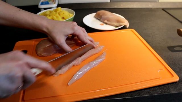 Очень вкусный сырный суп.