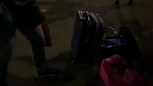 ДОРОЖНЫЙ ВЛОГ: Собираемся / Еда в дорогу / Обзор поезда в 2023 / Питер, встречай! смотреть онлайн