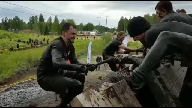 Strong race. Трасса, где участники предпочитают не нырять смотреть онлайн