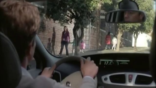 Renault Grand Scénic English Version April 2009 TV Commercial смотреть онлайн