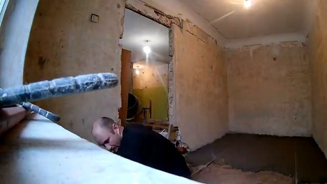 Ремонт Хрущевки своими руками Ч.2. | Стяжка пола | весь ремонт ускорен в 400 раз/рум тур смотреть онлайн