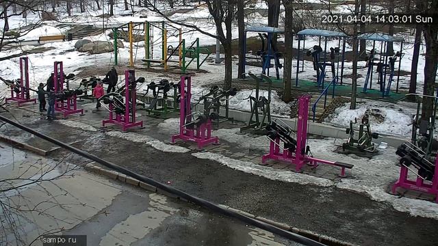 Делаю Ласточку и не только на уличных тренажерах смотреть онлайн