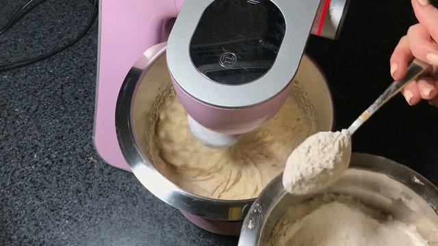 НЕЖНЫЕ КАПКЕЙКИ "Красный бархат". Вкусные маффины со сливочным кремом. смотреть онлайн