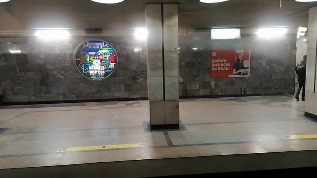 Поезд музей на Ленинской линии Площадь Маркса - Красный Проспект 10.11. 2023 смотреть онлайн