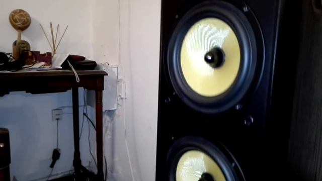 Thonet & Vander - Koloss y Sw10 смотреть онлайн