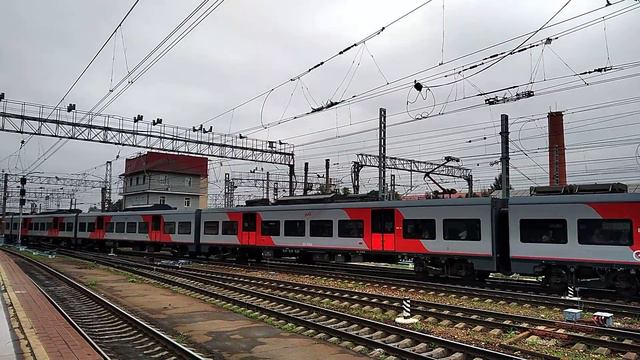 Электропоезда ЭС2Г-036\022 Ласточки станция Москва Октябрьская 26.07.2018 смотреть онлайн