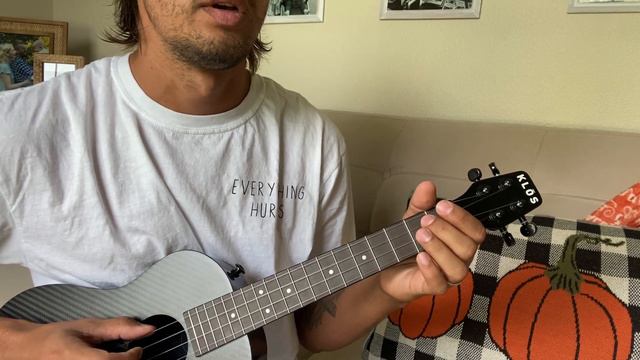 lovely - boywithuke cover смотреть онлайн