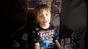 Лион учит стих   ПРИКОЛ ))) Колокольчики мои  - цветики степные