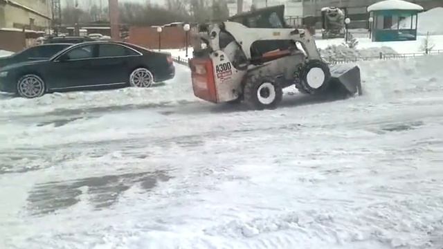 Bobcat A300 уборка снега 2014 02 17 смотреть онлайн