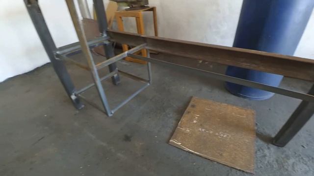 Верстак в гараж своими руками смотреть онлайн