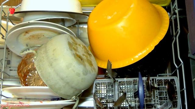 ?СОЛЬ и ПОРОШОК для ПОСУДОМОЕЧНОЙ МАШИНЫ?КУДА ЗАСЫПАТЬ? ПРАВИЛЬНАЯ ЗАГРУЗКА ПОСУДОМОЙКИ смотреть онлайн