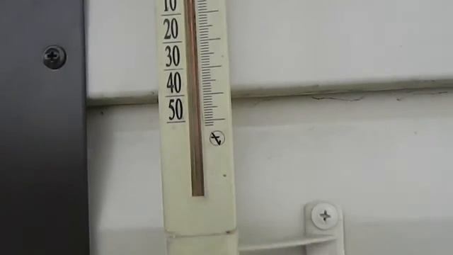 ЖИЗНЬ В ЧАСТНОМ ДОМЕ Борьба со снегом продолжается и весной Обзор огорода КОТЫ и ДАЧА смотреть онлайн