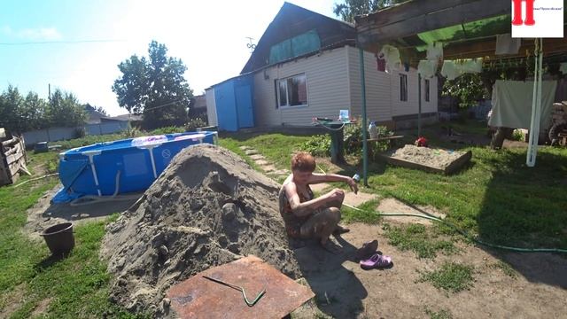 Влог Купаемся в бассейне/окучиваю картошку/31градус. в Алтайском крае 4 июля 2021г смотреть онлайн