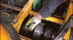 ООО «МС» проводит замену поршня в стационарном бетононасосе
