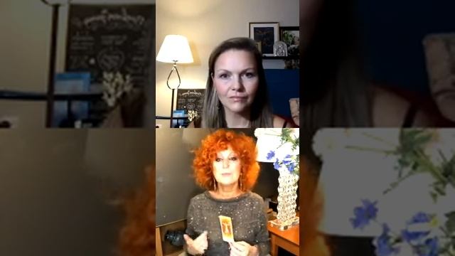 «У абажура» Выпуск 21. КАК ВОПЛОЩАЮТСЯ МЕЧТЫ? Гадаем на архетипических картах. смотреть онлайн